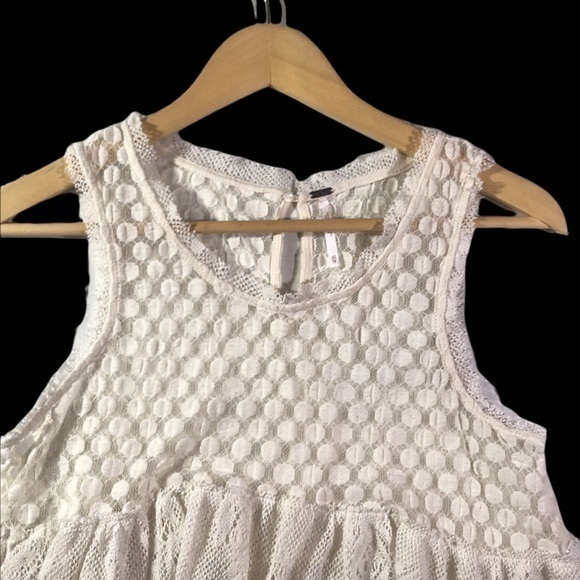 Deleting tomorrow 8/15🛑Free People Varsity Shedder Lace Peplum Tank size XS - Picture 4 of 10
